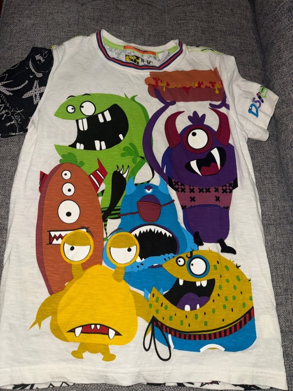 Desigual boys monsters graphic tee size 11/12